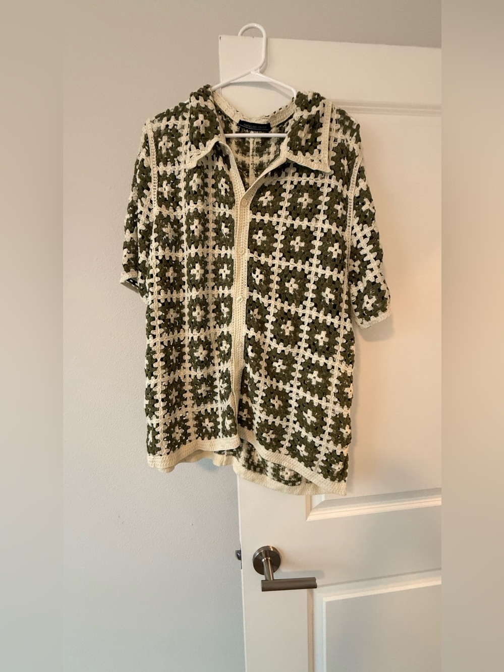 Olive & Cream Crochet Knit Short-Sleeve Button Cardigan - Picture 2 of 6